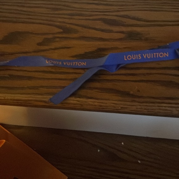 Louis Vuitton shopping bag - Picture 6 of 6